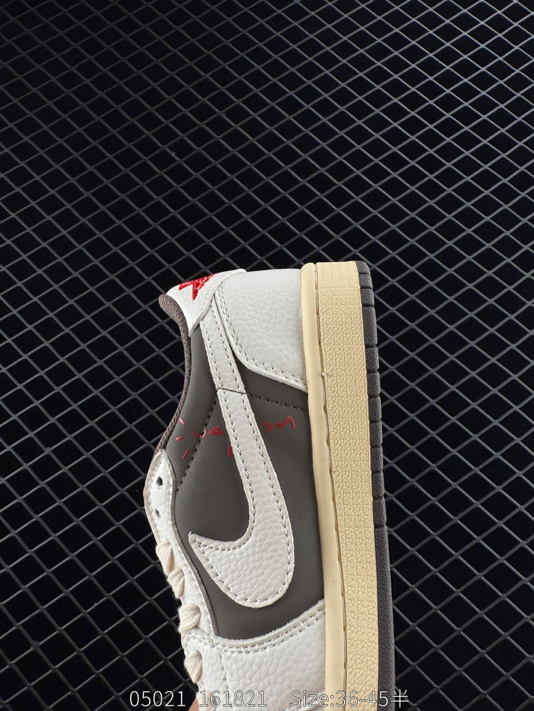 Nike Air Jordan 1 x Travis Scott AJ1